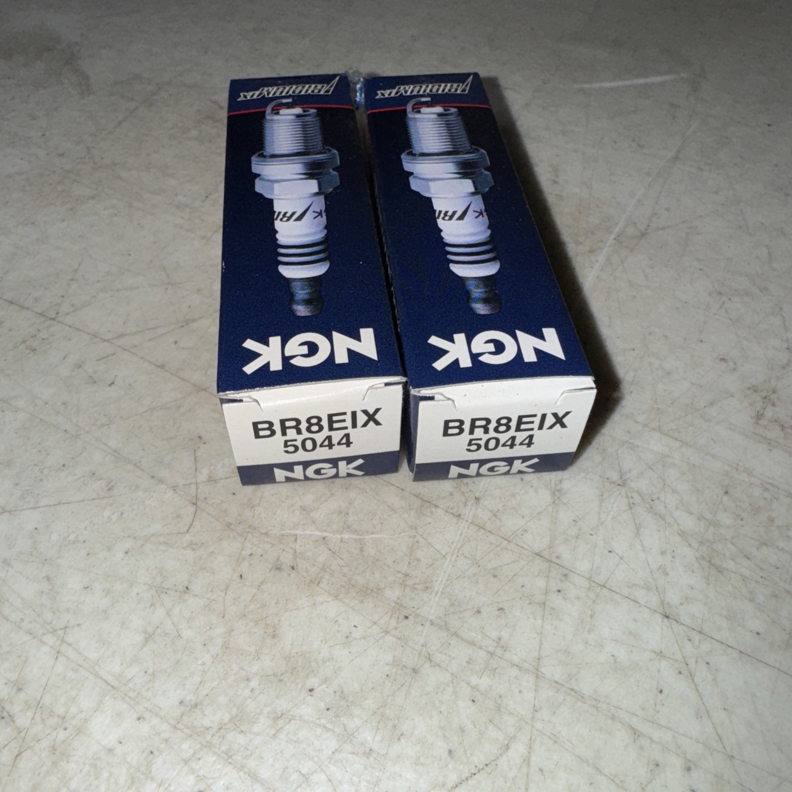 2 X NGK Iridium Motorcycle/Bike Spark Plugs - BR8EIX  5044
