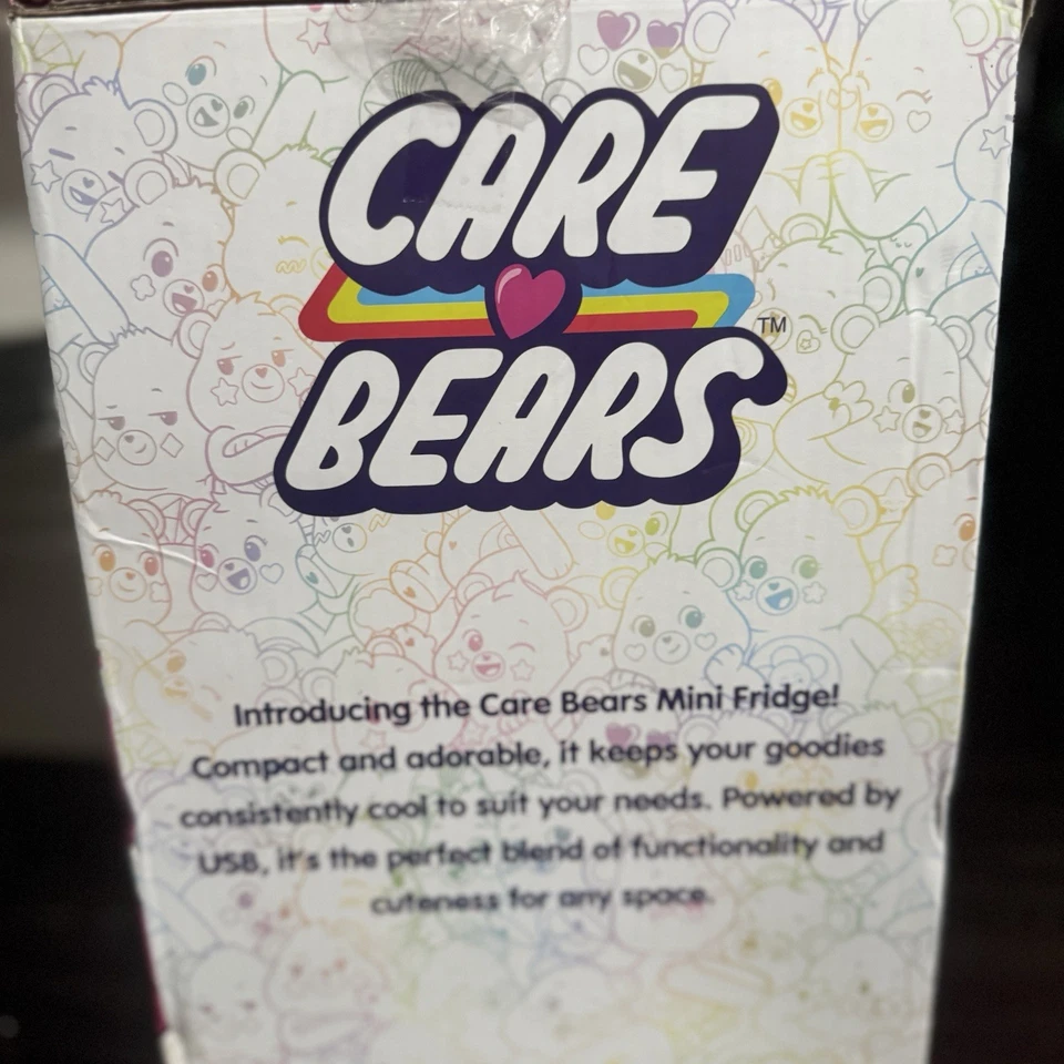 Mini nevera compacta Care Bears para aperitivos y bebidas alimentada por USB Foto 2 de 3