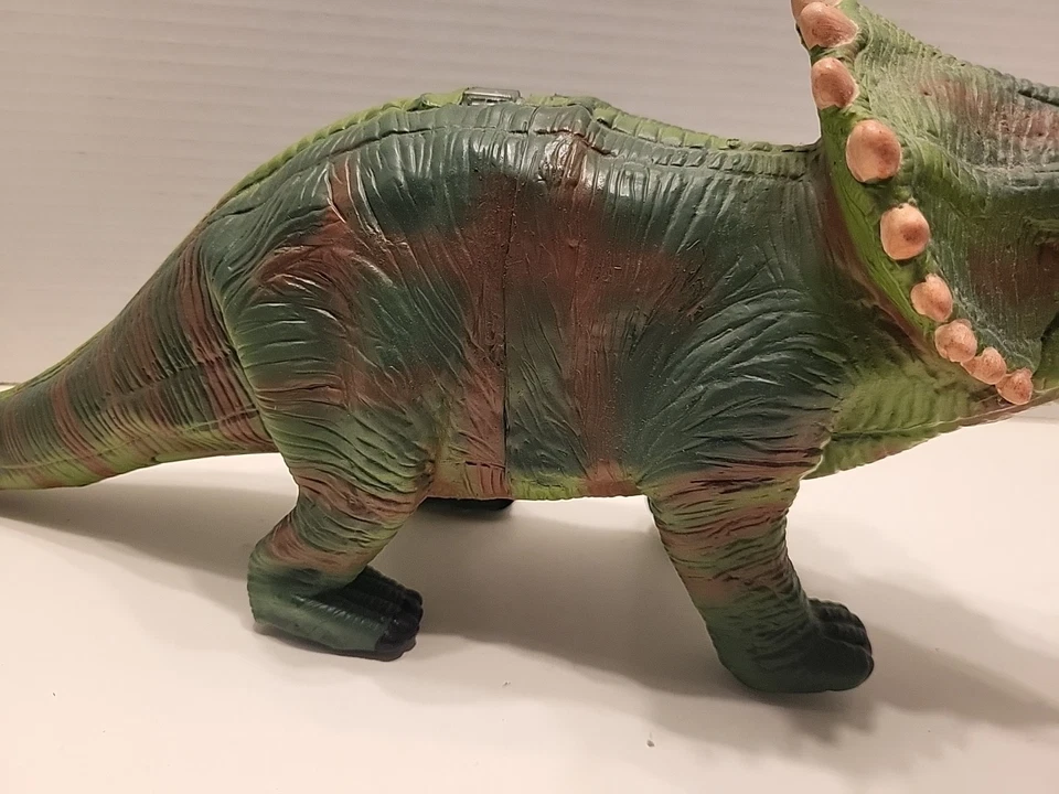 2004 National Geographic 15” Triceratops Remote-Control Roar Sound Tested  - Image 3 of 4