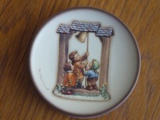 Goebel M.J. Hummel Miniature Plate Let's Tell The World