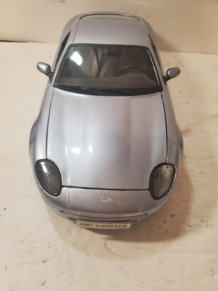 MAISTO 1/18 SCALE BLUE ASTON MARTIN DB7 VANTAGE | eBay