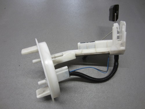 Tankgeber Geber tank Mercedes W204 W 204 2044700694 200 220 CDI Diesel