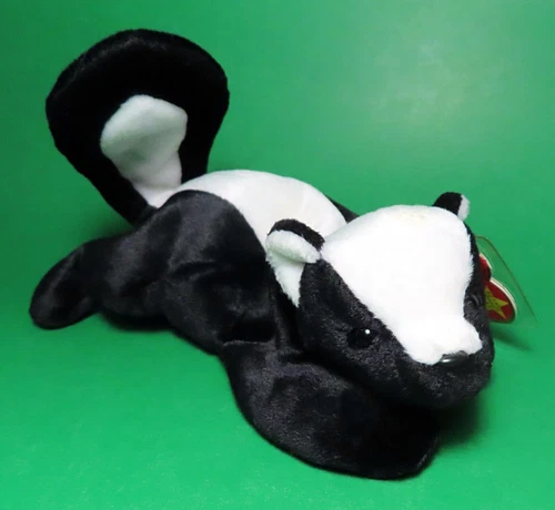 Vintage Ty Beanie Babies "STINKY" the Skunk, #4017, 1995, Bonus BBOC Card, MINT!