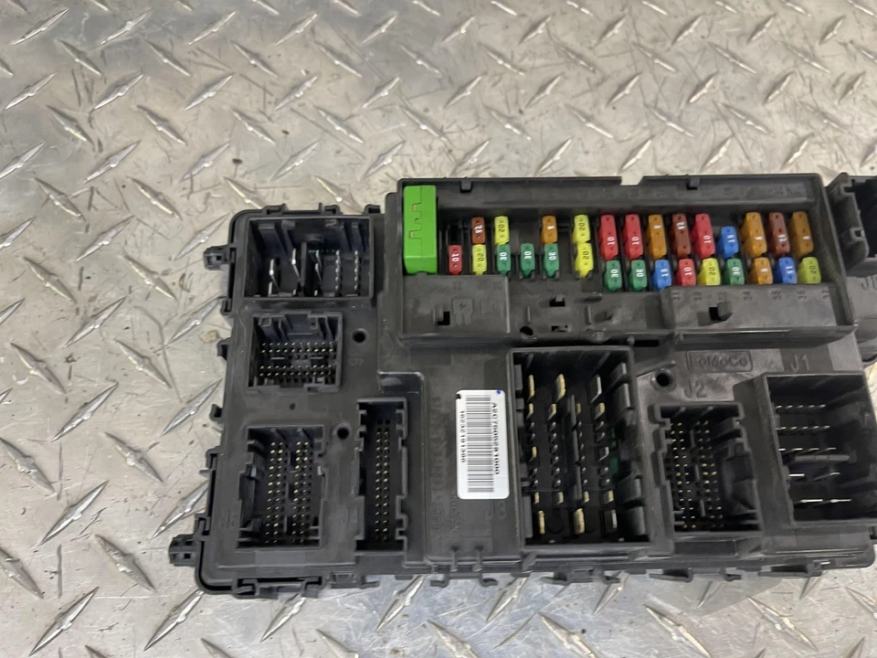 17 Ford Edge Multifunction Fuse Relay Control Unit HU5T15604BAJ Module 208-10D1 - Image 3 of 4