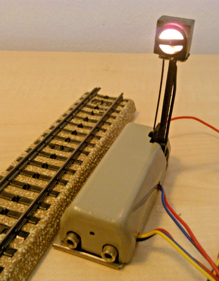 Märklin H0 7042 Signal Gleissperrsignal beleuchtet getestet erstklassig