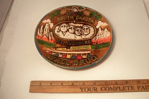 Vtg 50's Era South Dakota SD Mt. Rushmore Wall Drug Souvenir Hanging Wall Plate