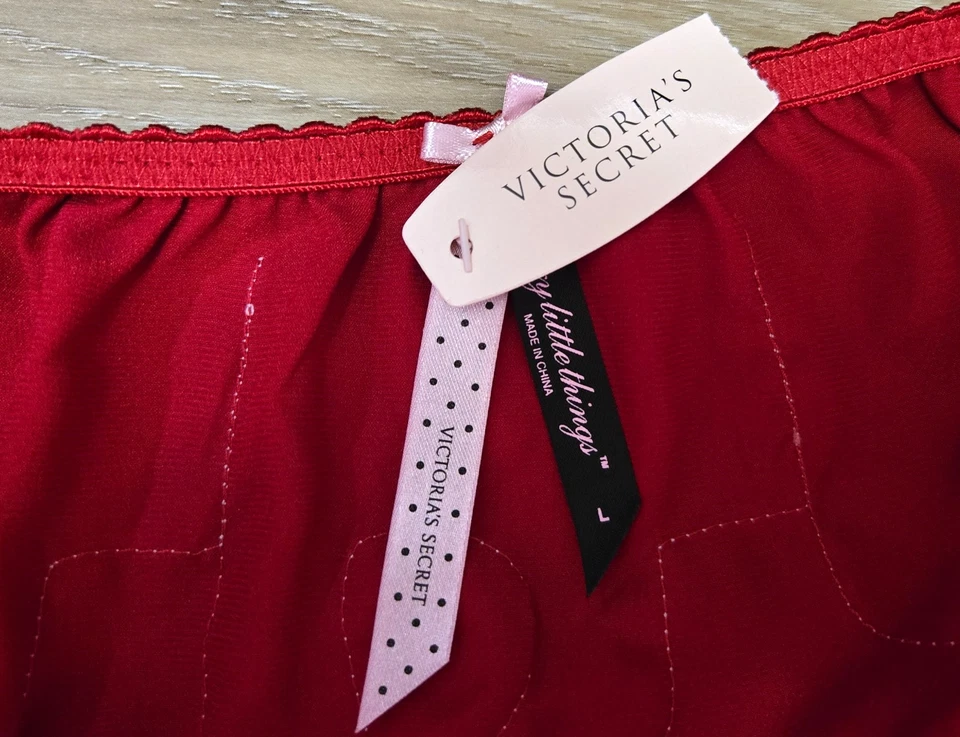 NUEVO CON ETIQUETAS Bragas de Bikini Vintage Victoria's Secret Sexy Little Things Satén Ho Ho Ho L Foto 3 de 3