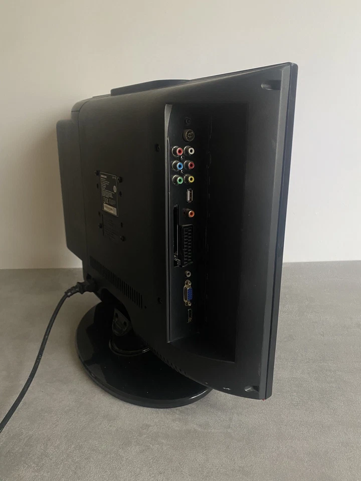 Combi TV/DVD Medion 19" con control remoto y soporte totalmente probado y funcionando  Foto 3 de 4