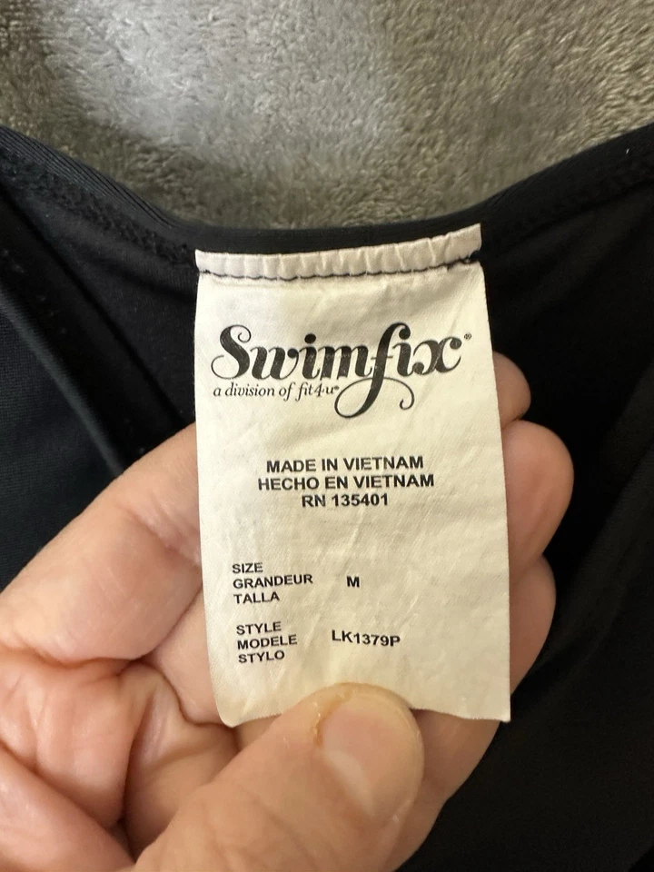 Sexy traje de baño Fit 4 U Swimfix para mujer mediano de una pieza negro recortes laterales Foto 3 de 4