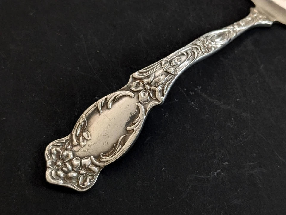 SL & GH Rogers VIOLET Gravy Ladle 7-1/4" Silverplate Oneida 1905 - Image 3 of 4