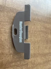 HUNTER DOUGLAS CORDLESS GRIP CLIP CHOCOLATE FITS 3/4” DU -  USED