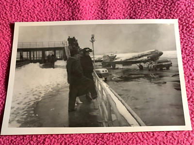 1941 org. vintage REAL PHOTO airport UNITED airlines PLANE aircraft NEW YORK ice