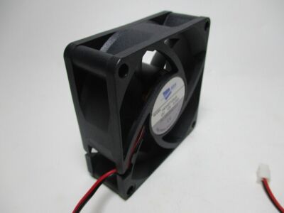 DC BRUSHLESS For HXH Fan HDH0712UA DC12V 0.35A 7025 7CM 2 wire cooling fan