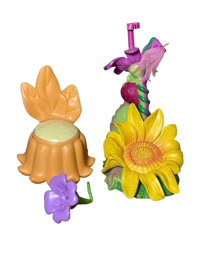 Muebles de muñeca con tema de flores de hadas exhibición de cabaña núcleo compañeros de juego Disney Foto 2 de 4