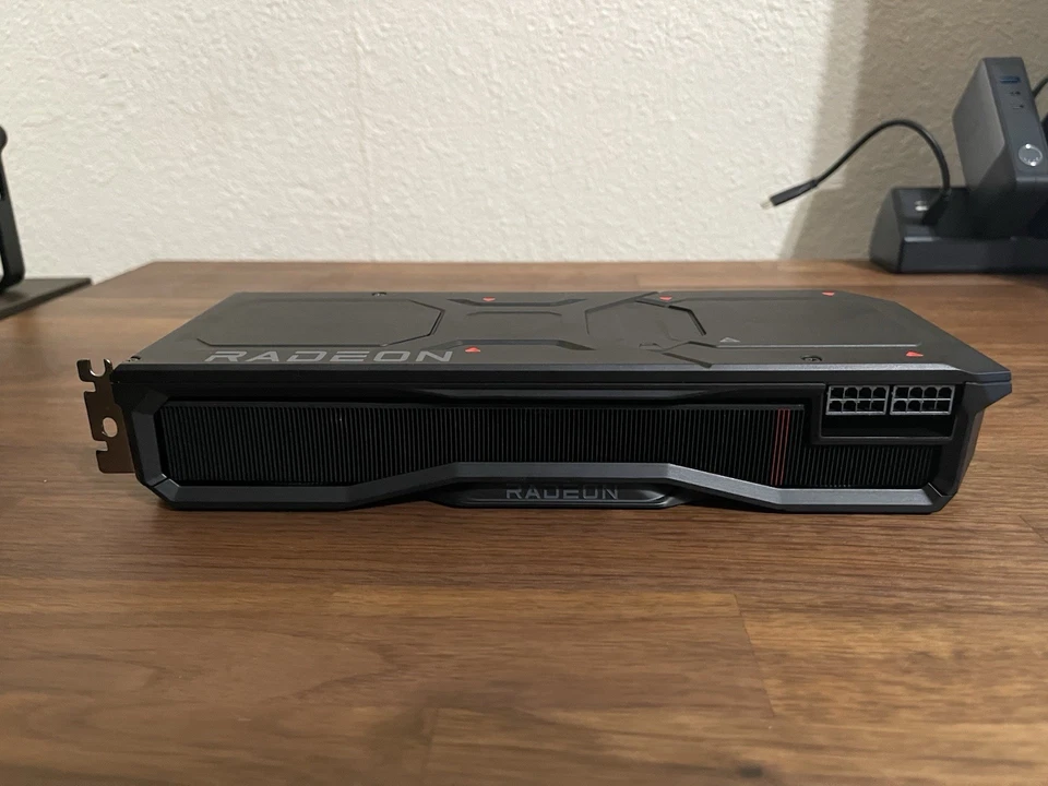 AMD Radeon RX 7900 XT 20GB GDDR6 Graphics Card 102D7040100 - Image 2 of 4