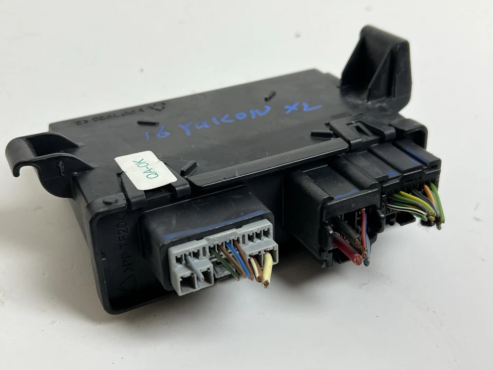 GMC Yukon XL 2016 módulo de control de puerta levadiza eléctrica 23281846 OEM Foto 4 de 4