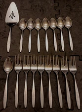 Lot Of 17 Ekco Eterna Corsair Stainless Mixed Flatware Piece Lot W/ Pie Serving