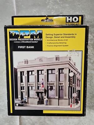 DPM HO Scale First Bank Building Kit   Design Preservation Models Unused In Box!