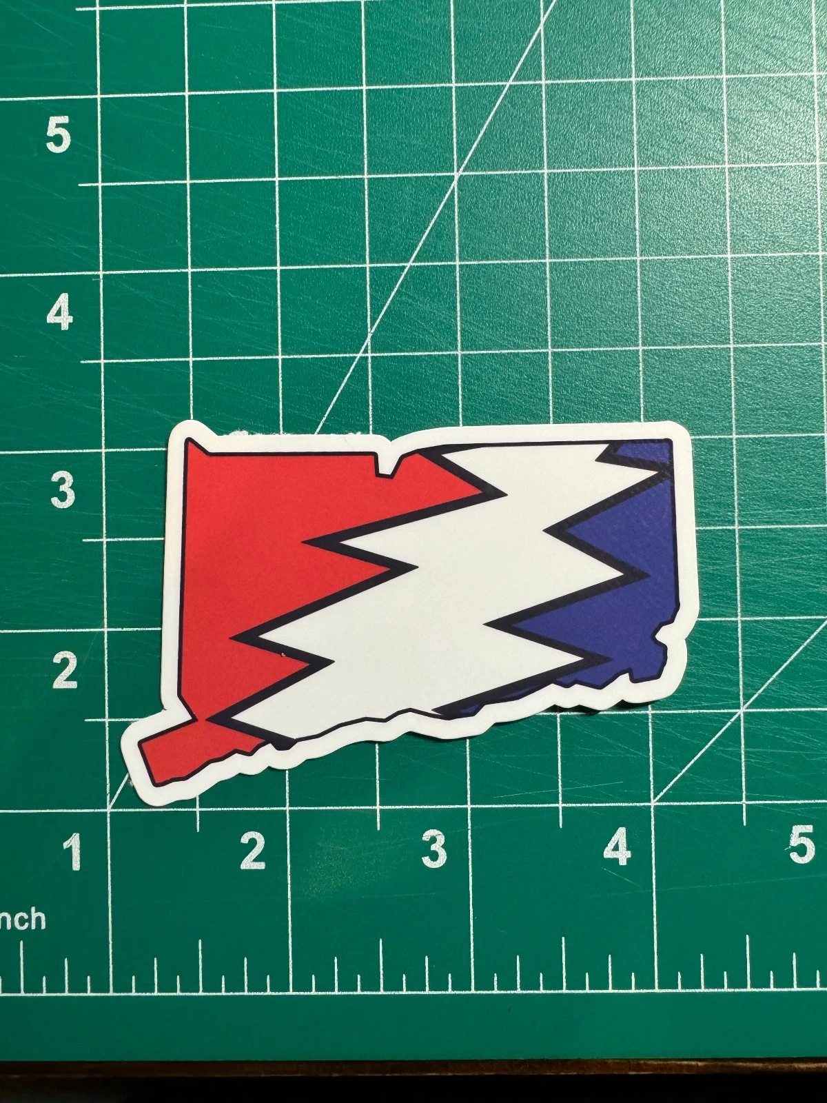 Connecticut Stealie - Grateful Dead - Laminated Vinyl Sticker - 2"x3"