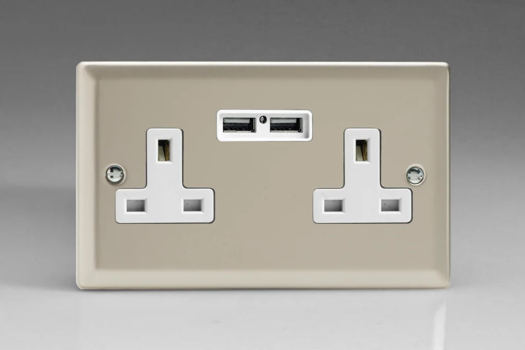 13A Socket Satin + USB 2-Gang Classic White Insert Varilight XN5U2W