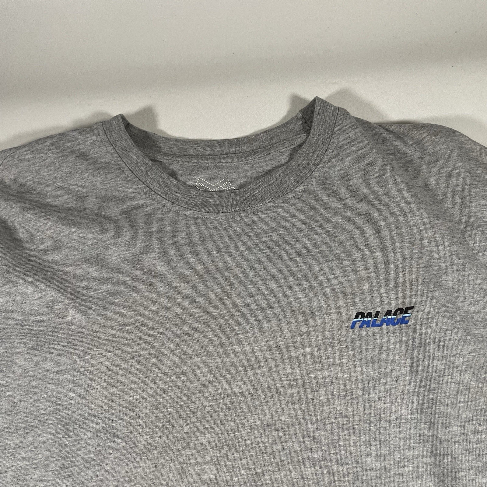 Palace Skateboards Mens Gray T Shirt L Fits M Spell Out Logo Graphic Skate thumbnail 8