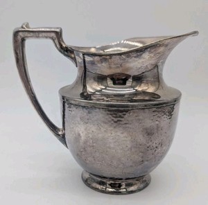 Vintage Meriden SP Co. International Silver plate 64 ounce Pitcher #963