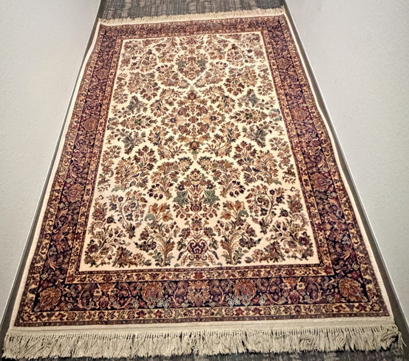 Genunie Karastan Pattern 760-700 Ivory Red Floral Wool Carpet 9"x6” US made