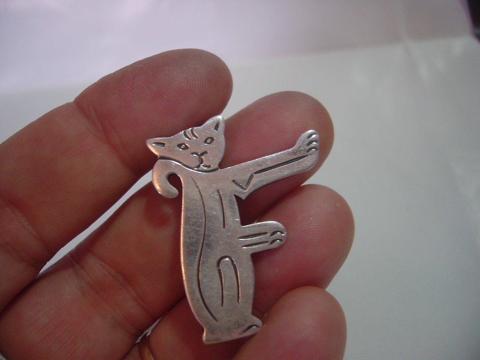 beautiful vintage solid heavy silver hugging cat … - image 8