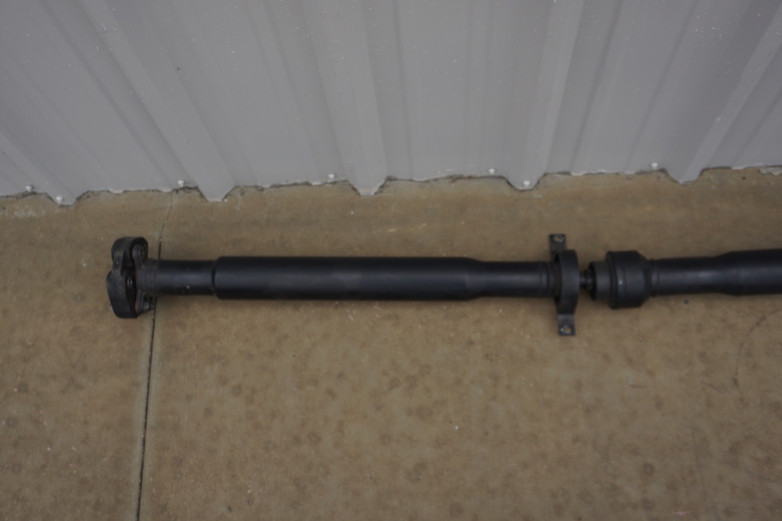 2014-2017 Maserati Ghibli 3.0L RWD Rear Driveshaft 06700085450 OEM