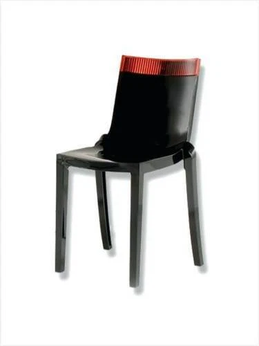 Sedie neri Kartell per la casa