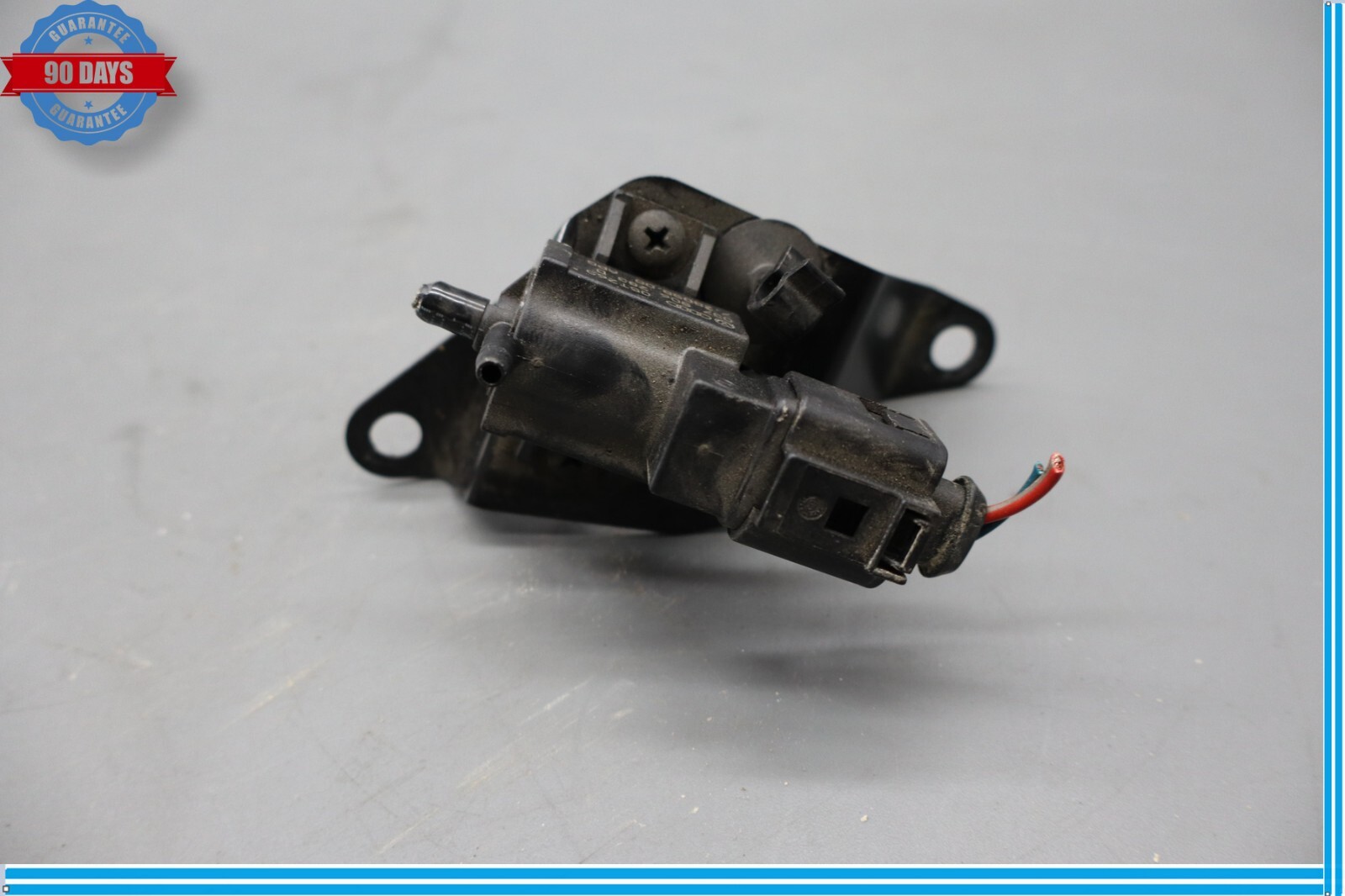 Bentley Continental GT 2003-2006 Right Vacuum reservoir