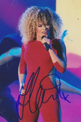 Fleur East **HAND SIGNED** 6x4 Foto ~ HANDSIGNIERT