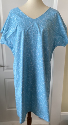 NWOT Labor And Delivery Hospital Gown Small Medium Aqua Blue Sash Buttons - Picture 2 of 10