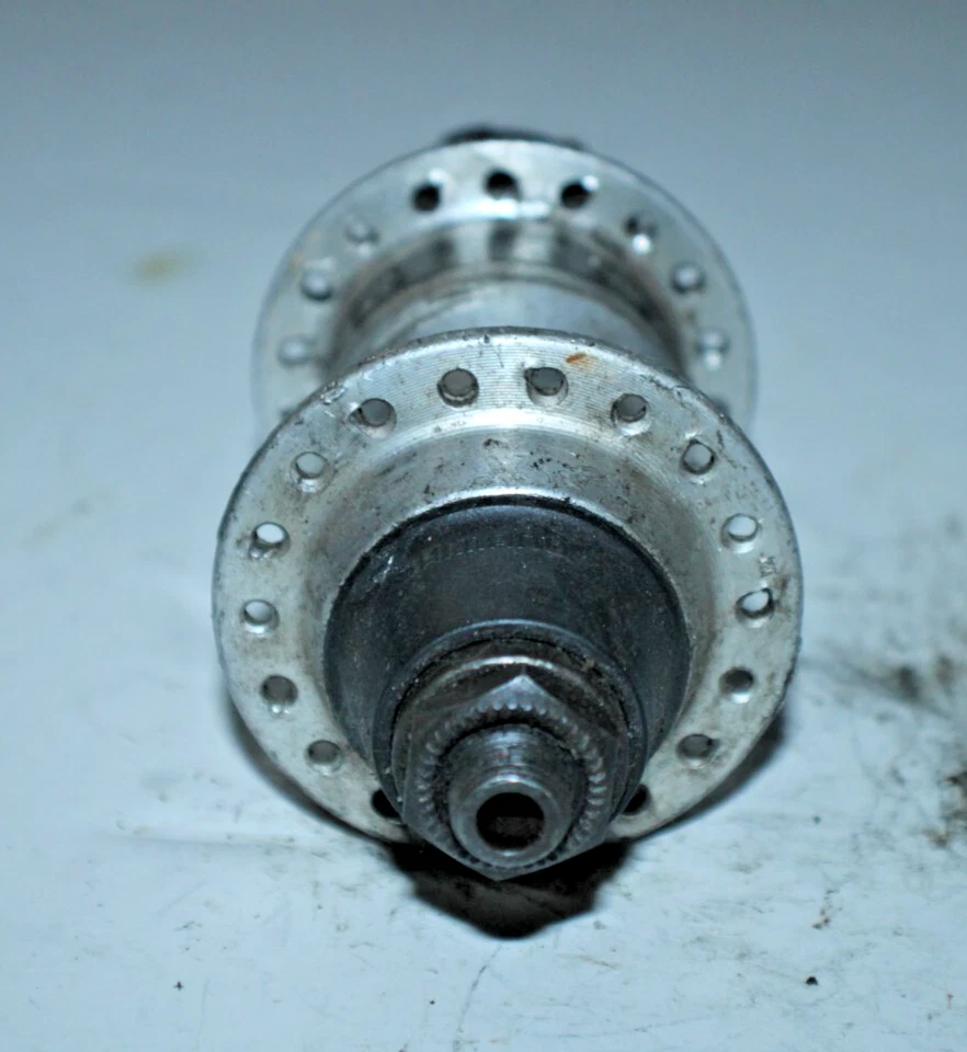 禧玛诺静音离合器后轮毂 Freehub FH-R050A 36H 135 毫米银色快速美国托运人 — 第 2/4 张图片