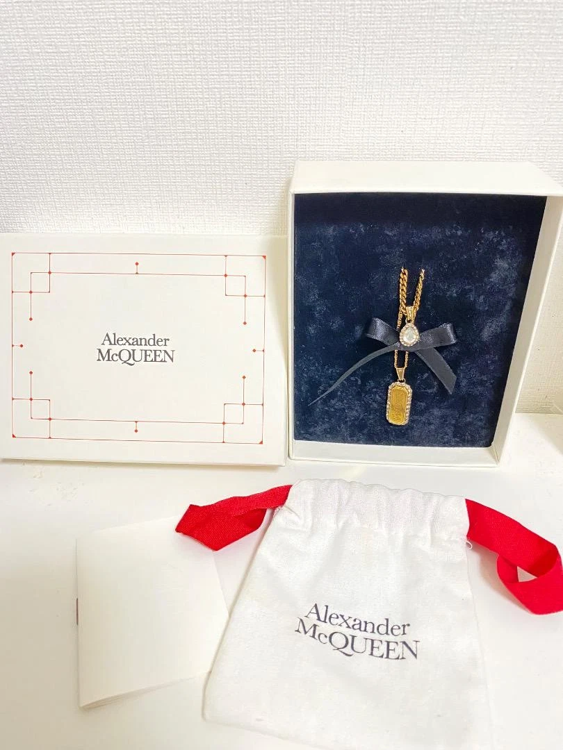 Collana Alexander McQueen in oro 24k