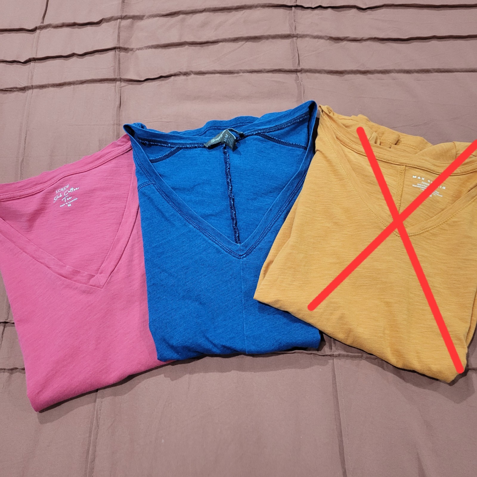 Tshirt Bundle Women's Medium V Neck JCrew Tommy Bahama-image