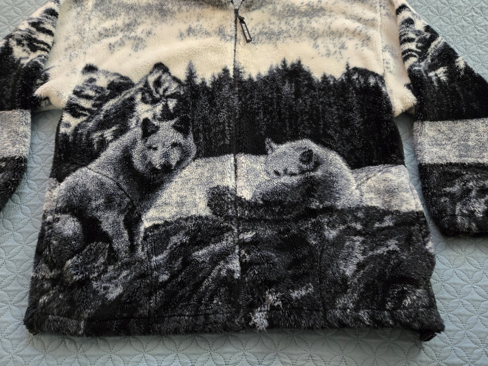 Authentic Black Mountain Native Wolf All Over Pri… - image 2