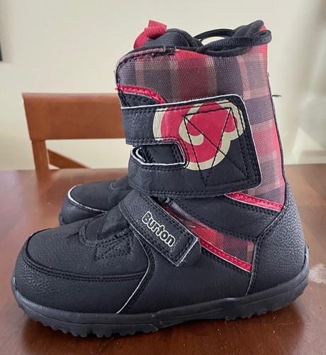 Burton Youth Grom Snowboard Boots Sz 5 Black /Red Plaid Great Condition!