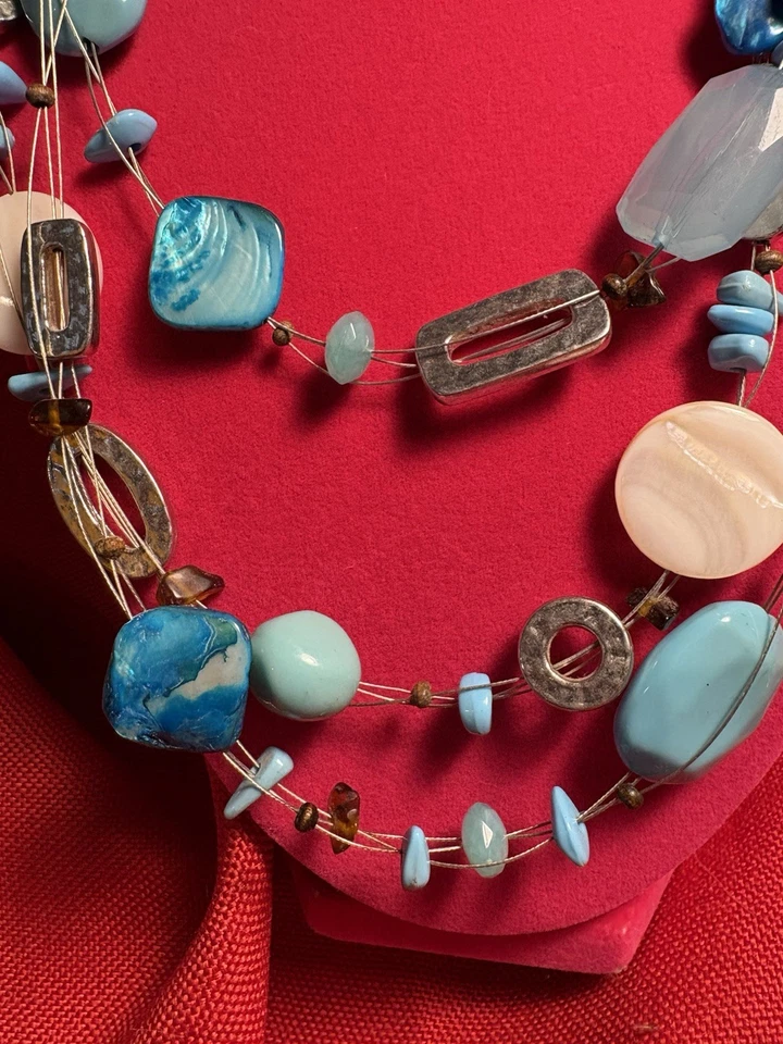 "Cuentas de turquesa sintética azul y madreperla teñida 20"" 3 hilos" Foto 2 de 4