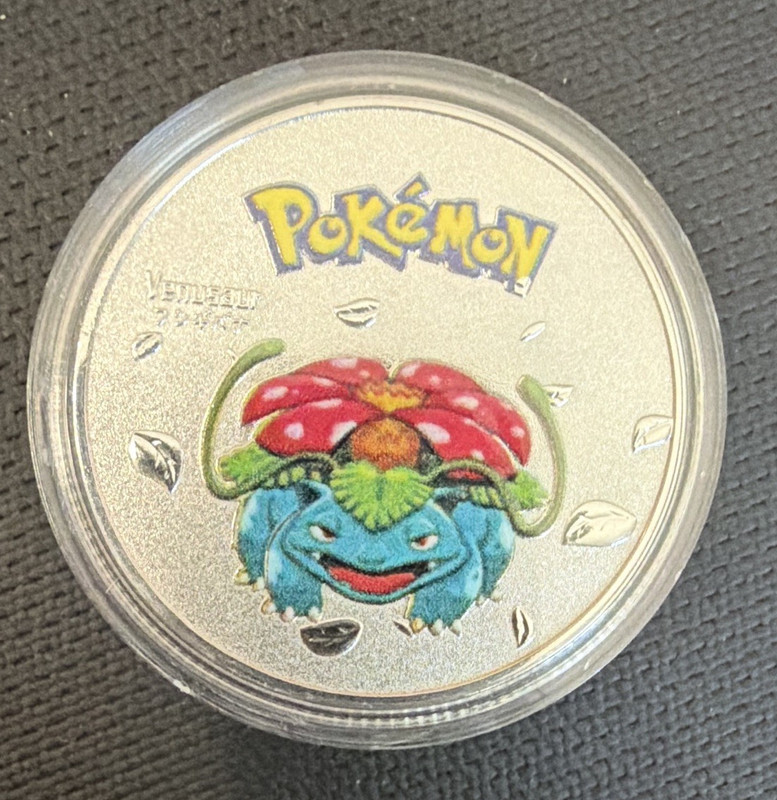 Pokémon TCG CCG Flip Coin Venusaur Charizard 1.5in Embossed Metal 2020
