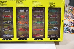 ホットウィール 30台セット Amazon.com: Hot Wheels Car Culture Circuit Legends Vehicles for 3