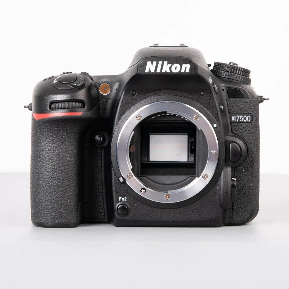 Nikon D7500 digital SLR camera body - For parts or not working - Image 2 of 4