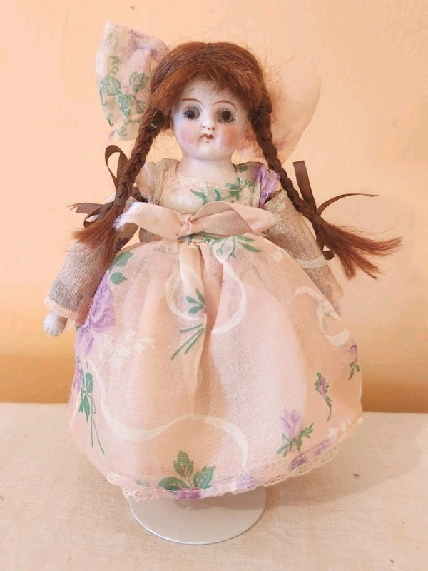 ANTIQUE MINIATURE BISQUE, CLOTH DOLL PARTS,  GLASS SET EYES,  REPAIR, RESTORE 
