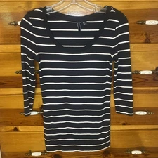 Cynthia Rowley Women's Long Sleeve Blouse Sz S Black White Stripes Nautical Prep