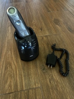 Bruan Series 7 - 5692 With Charging / Cleaning Station