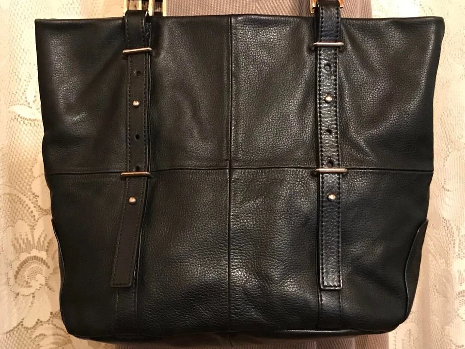 Bolso de Hombro Kelsi Dagger Buttery Suave Cuero Guijarro Negro Asas Dobles Usado en Excelente Condición Foto 2 de 4