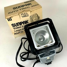 SUNPAK VIDEO LIGHT AUTO TRIAC 3001 VINTAGE ORIGINAL BOX  INSTRUCTIONS