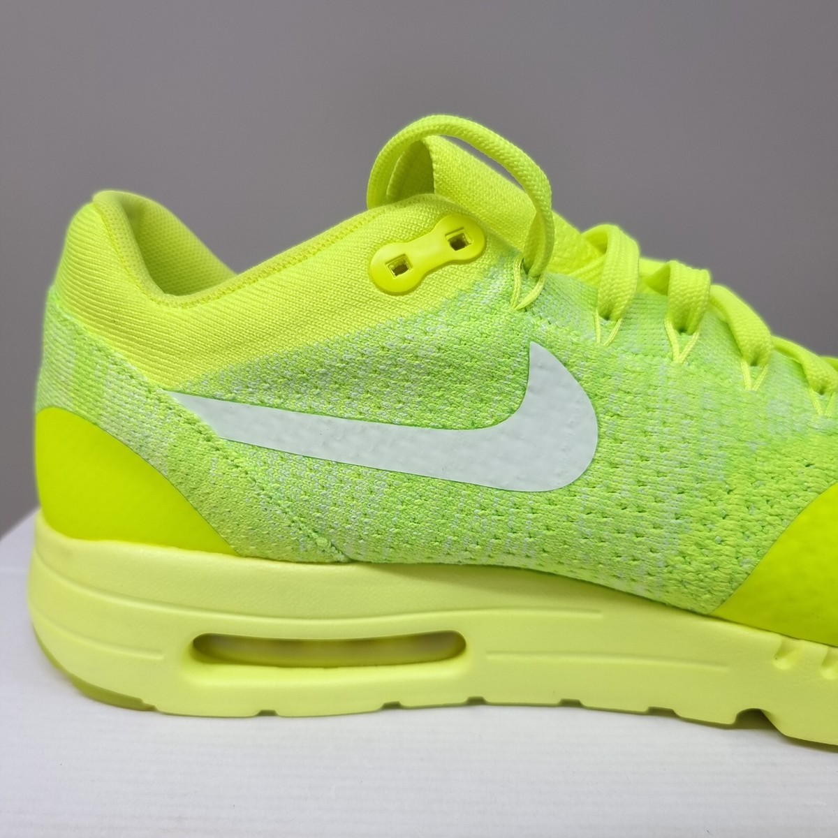 nike air max 1 ultra flyknit volt