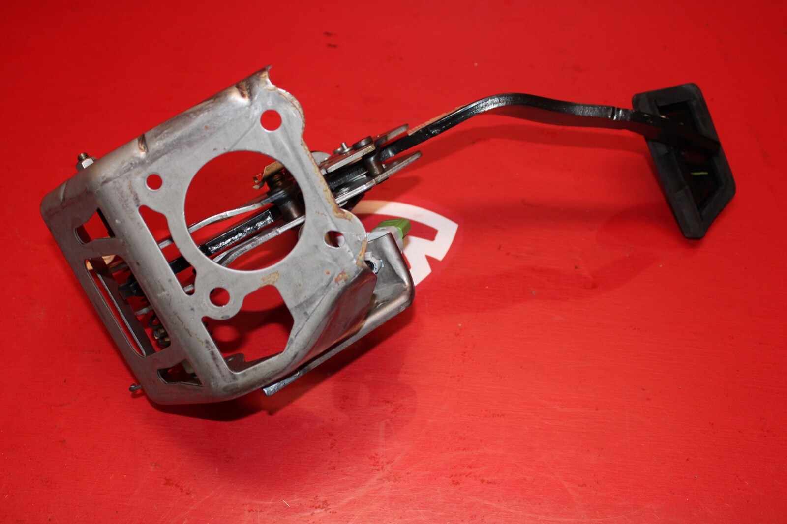 2014-2019 MASERATI GHIBLI Q4 M157 OEM BRAKE FOOT PEDAL ASSEMBLY W/ SENSOR