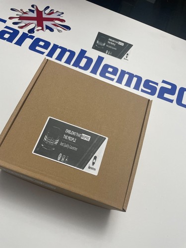 Mercedes -Benz LED Grille Star Emblem Gloss BLACK W204 W245 C180 PN- A2078880260 - Picture 6 of 13